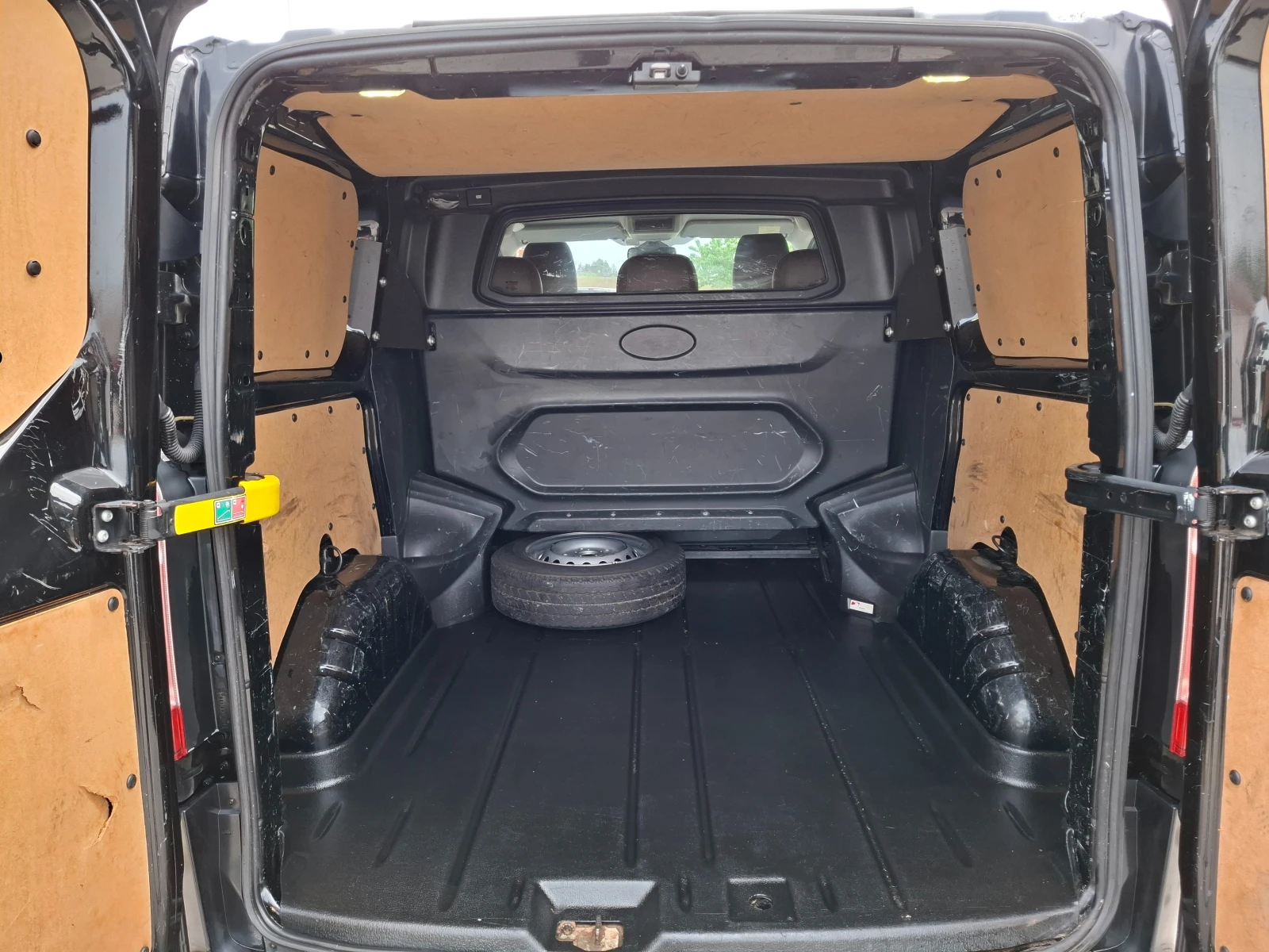 Ford Transit Custom 2.2Navi Камера Подгрев Кожа, снимка 15 - Бусове и автобуси - 54356152