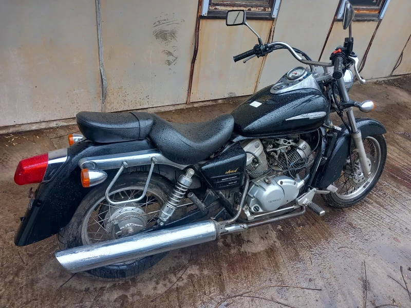 Honda Shadow 125, снимка 3 - Мотоциклети и мототехника - 48664823