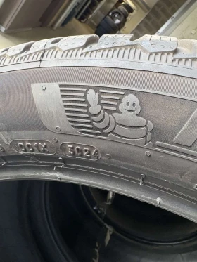 Гуми Зимни 305/40R21, снимка 2