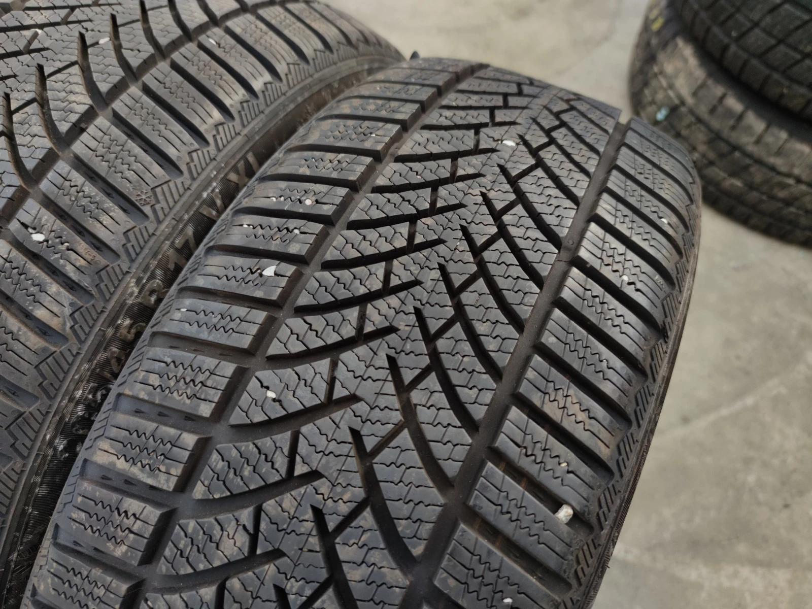  205/45R17 | Mobile.bg   4