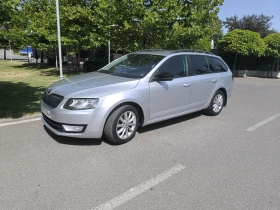 Skoda Octavia ПЕРФЕКТНА, снимка 2
