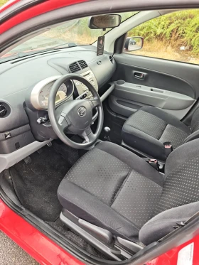 Daihatsu Sirion 1.0i 12V, снимка 9