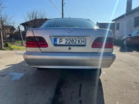 Mercedes-Benz E 320, снимка 4