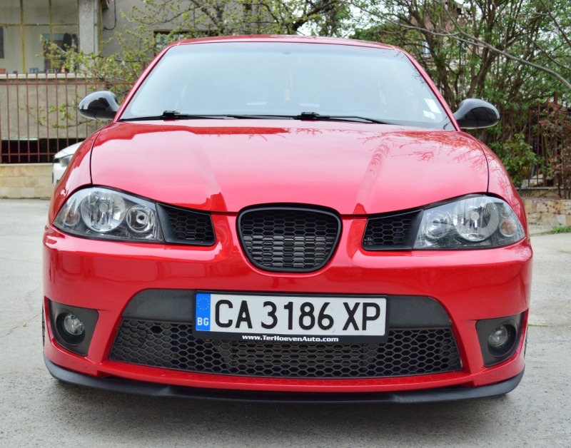 Seat Ibiza, снимка 1 - Автомобили и джипове - 46322324