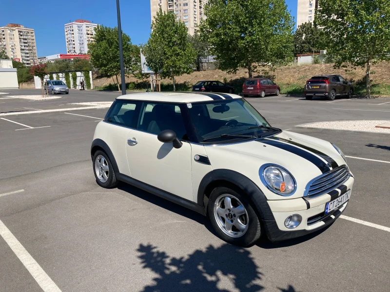 Mini One 1.4, снимка 2 - Автомобили и джипове - 49463959