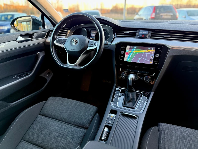 VW Passat 190hp, Facelift, IQ Drive, ACC, LED, снимка 10 - Автомобили и джипове - 49578532