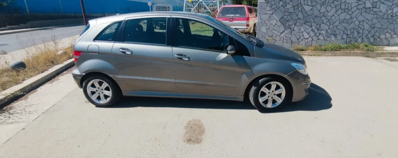 Mercedes-Benz B 200, снимка 3 - Автомобили и джипове - 52282551