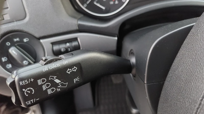 Skoda Octavia 1.6i SWISS  ЕВРО 5, снимка 9 - Автомобили и джипове - 52863669