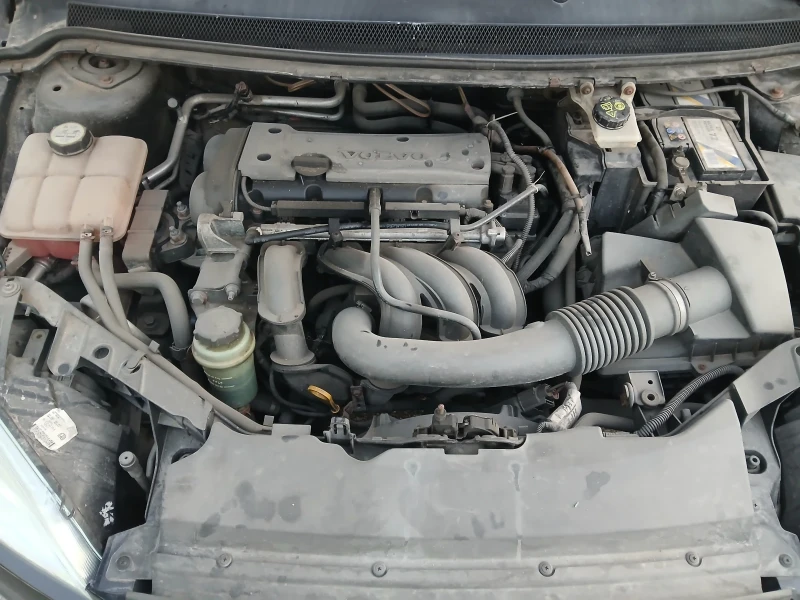 Ford Focus 1.6i-EDITION , снимка 16 - Автомобили и джипове - 53079331