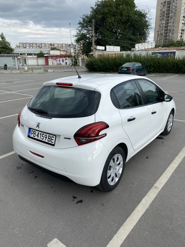 Peugeot 208 1.6 BLUE HDI - изображение 7