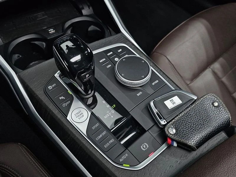 BMW 330 330i Luxury| 258к.с., снимка 8 - Автомобили и джипове - 56169745