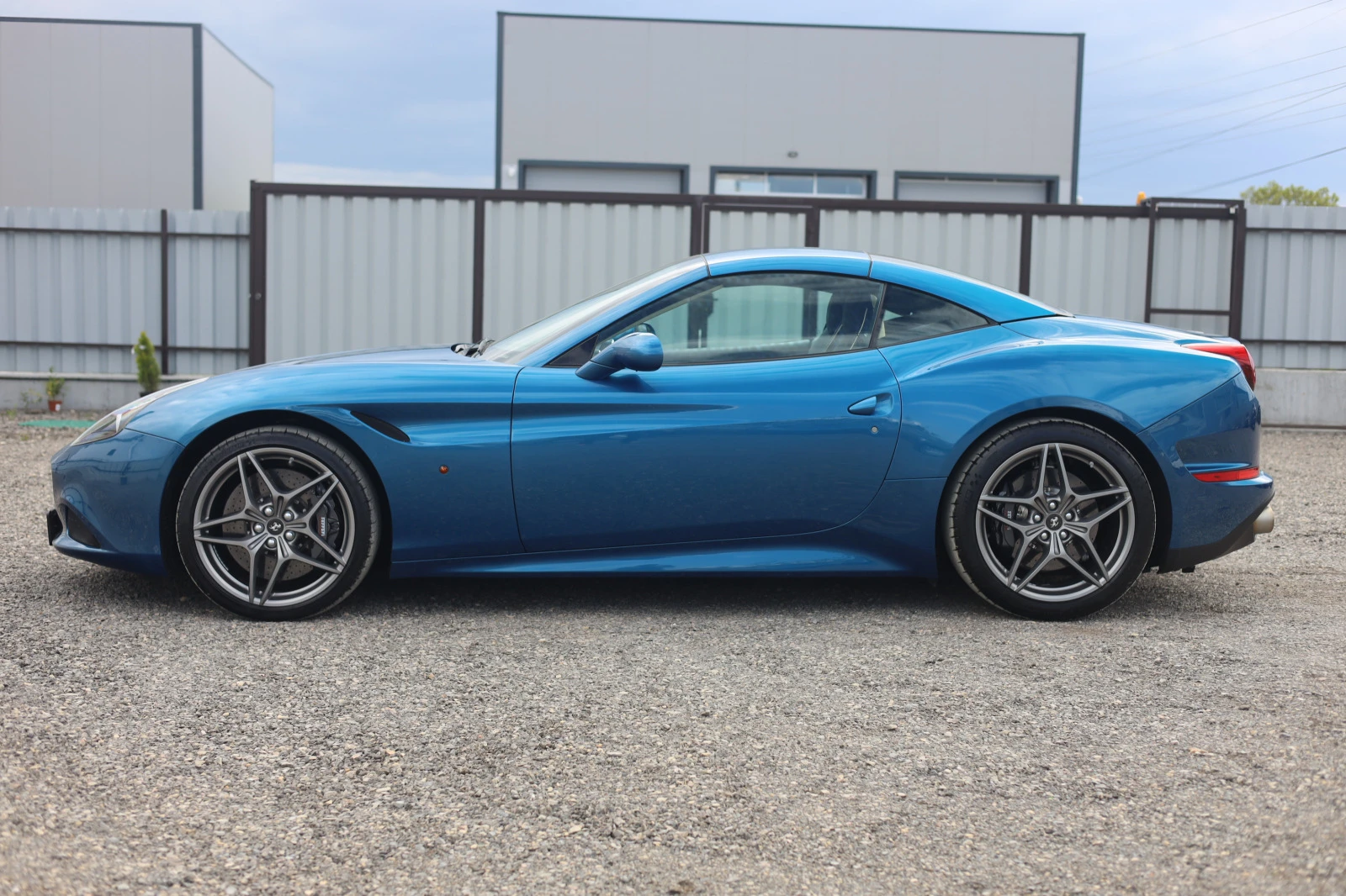 Ferrari California T 2017 560PS EVO BLU&CREMA #MAGNERIDE#SportEXHAUST - изображение 6