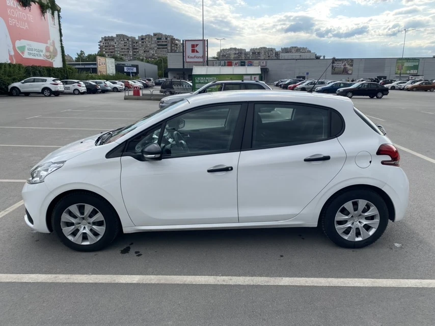 Peugeot 208 1.6 BLUE HDI - изображение 4