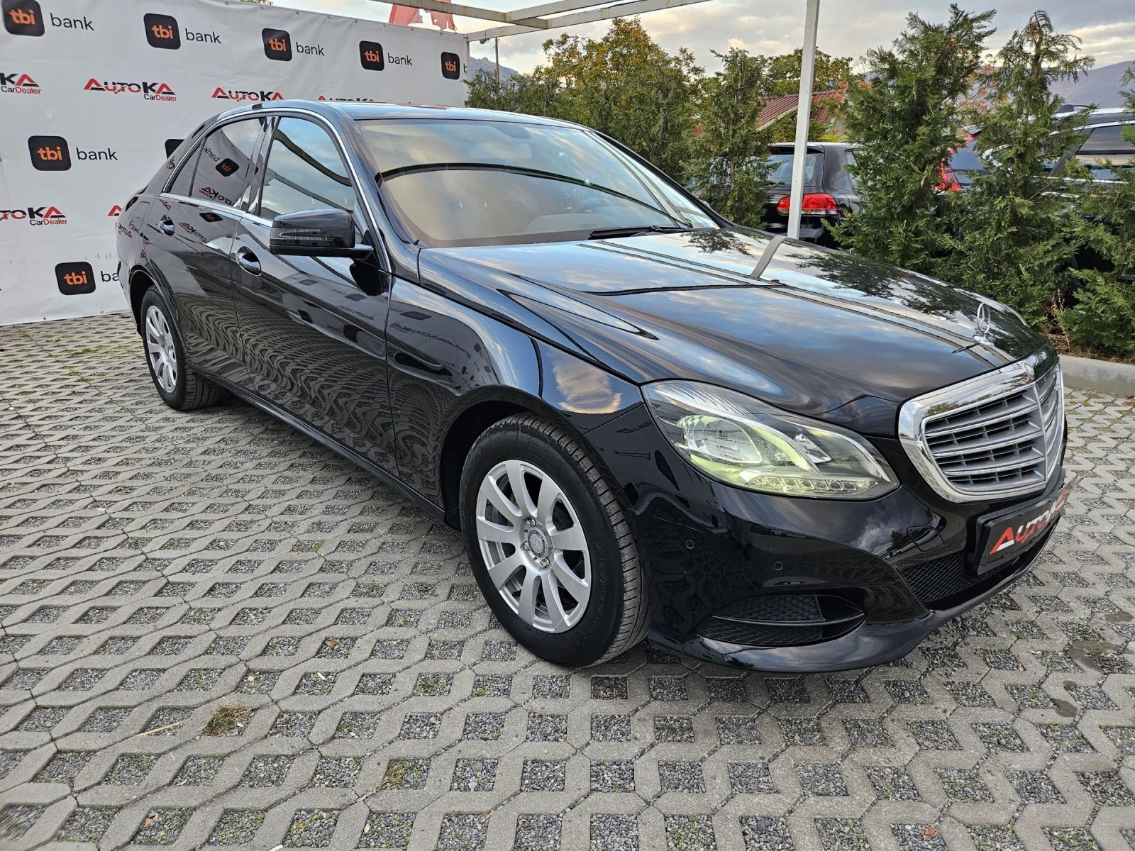 Mercedes-Benz E 200 2.2CDI-136кс= АВТОМАТ= FACELIFT= NAVI - изображение 2