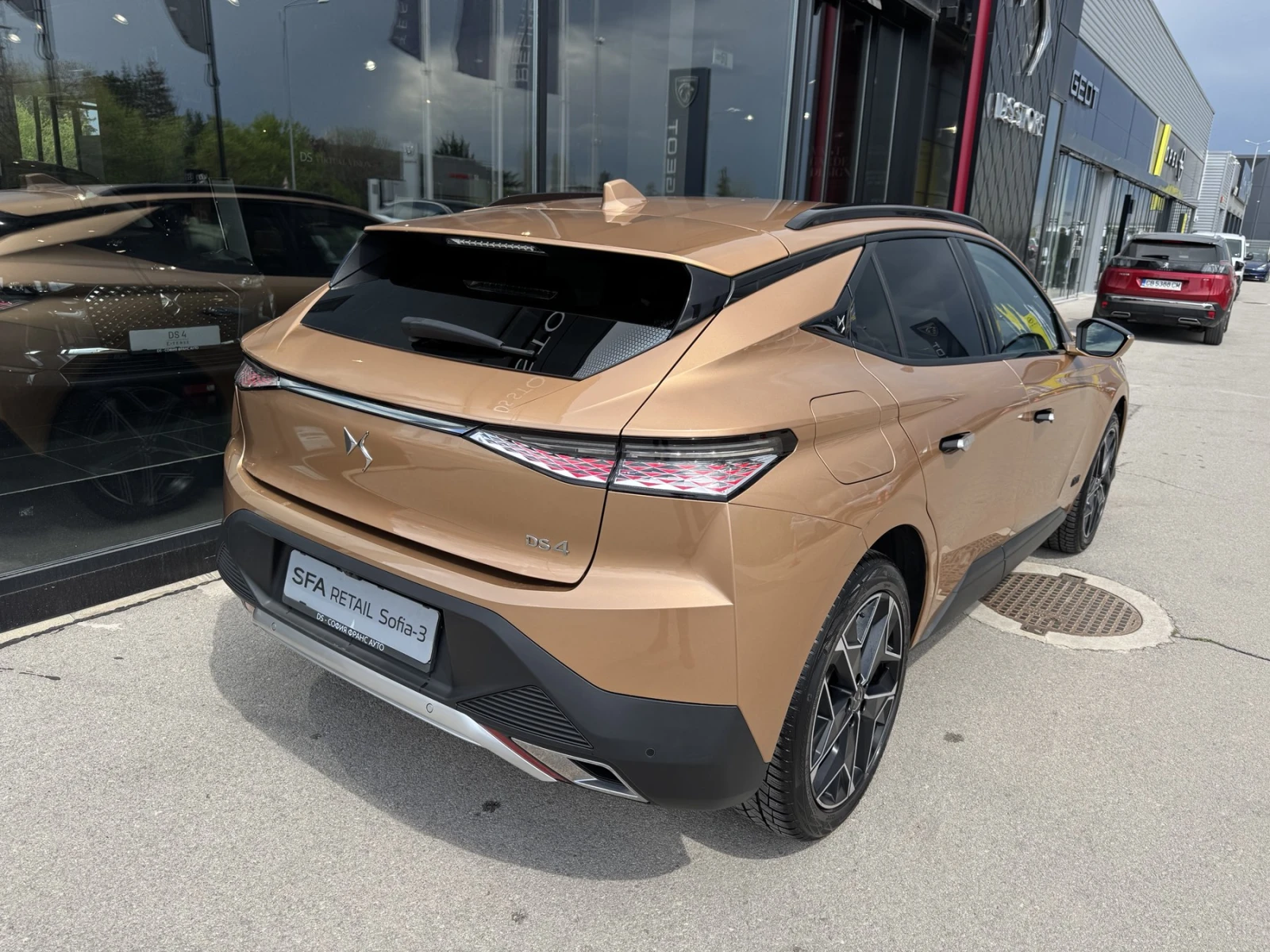 DS DS 4 CROSS RIVOLI PureTech 180 EAT8 - изображение 5