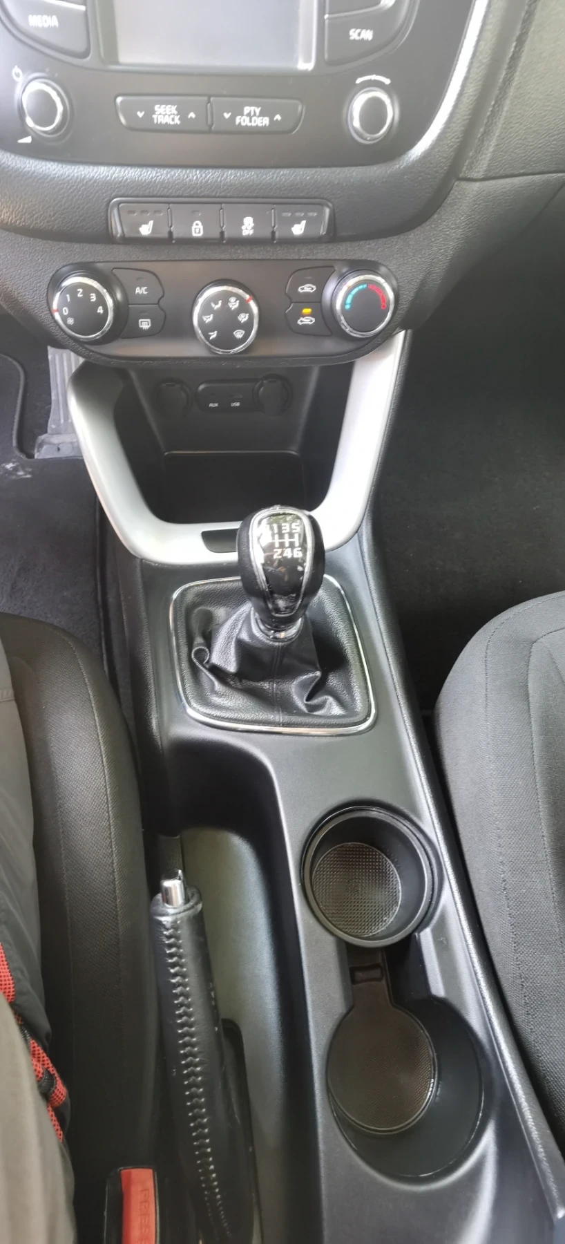 Kia Ceed 1.4CRDI90кс2015г | Mobile.bg — изображение 11