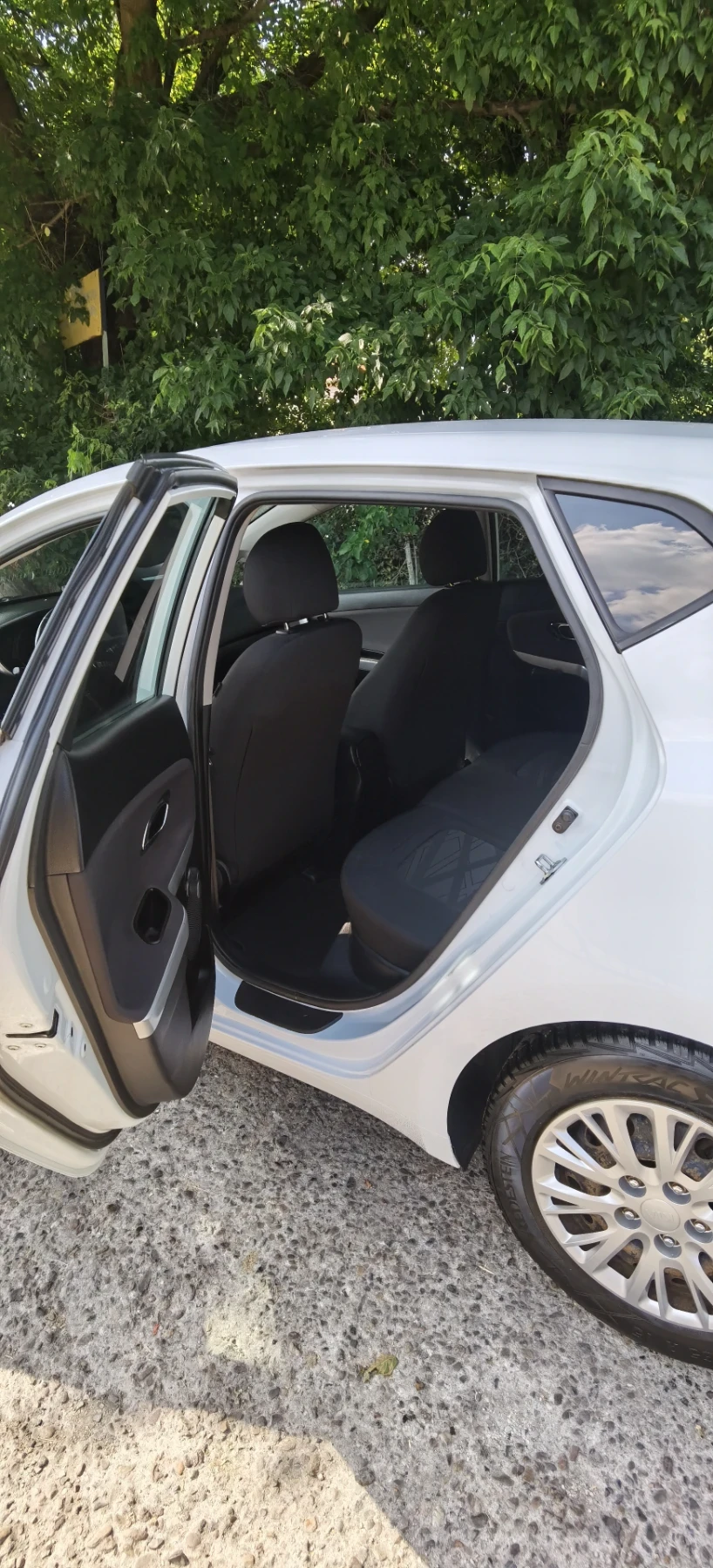 Kia Ceed 1.4CRDI90кс2015г - изображение 6