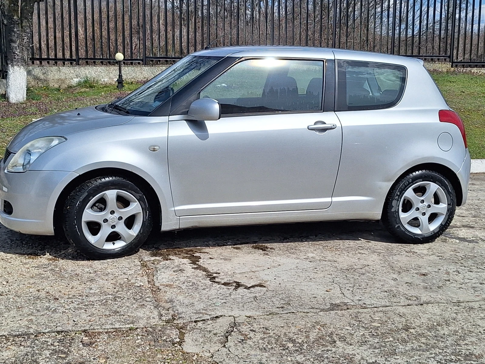 Suzuki Swift, снимка 15 - Автомобили и джипове - 51611539