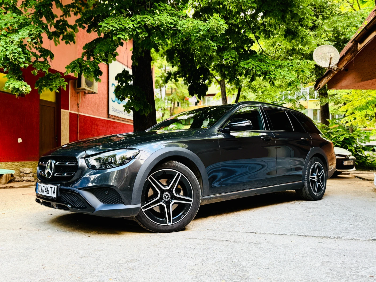 Mercedes-Benz E 220 4x4 All-terrain , снимка 3 - Автомобили и джипове - 54989664