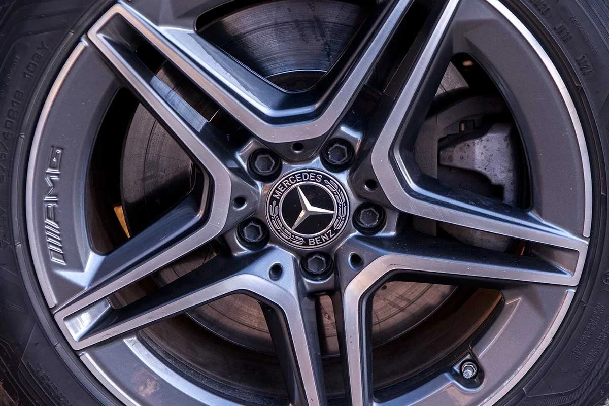 Mercedes-Benz E 300 4x4 AMG 306hp plug-in hybrid Multibeam , снимка 10 - Автомобили и джипове - 53820668