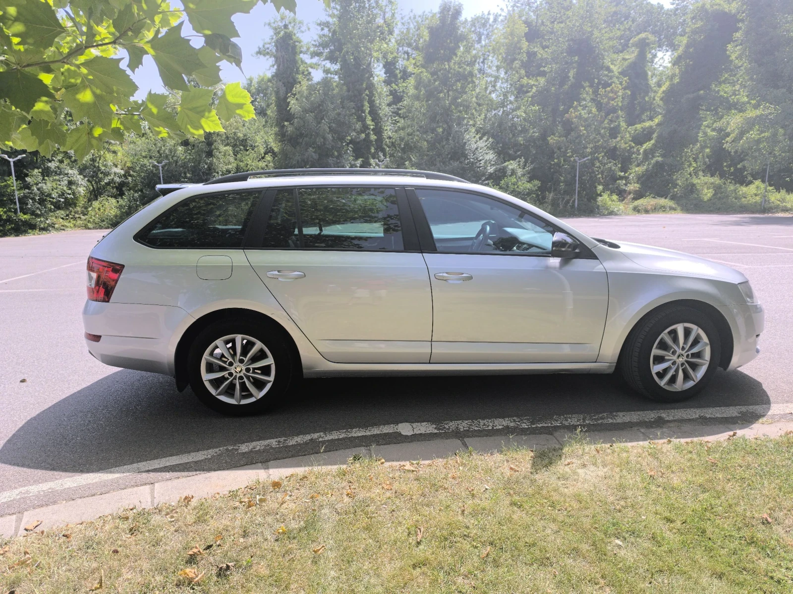 Skoda Octavia ПЕРФЕКТНА - изображение 8
