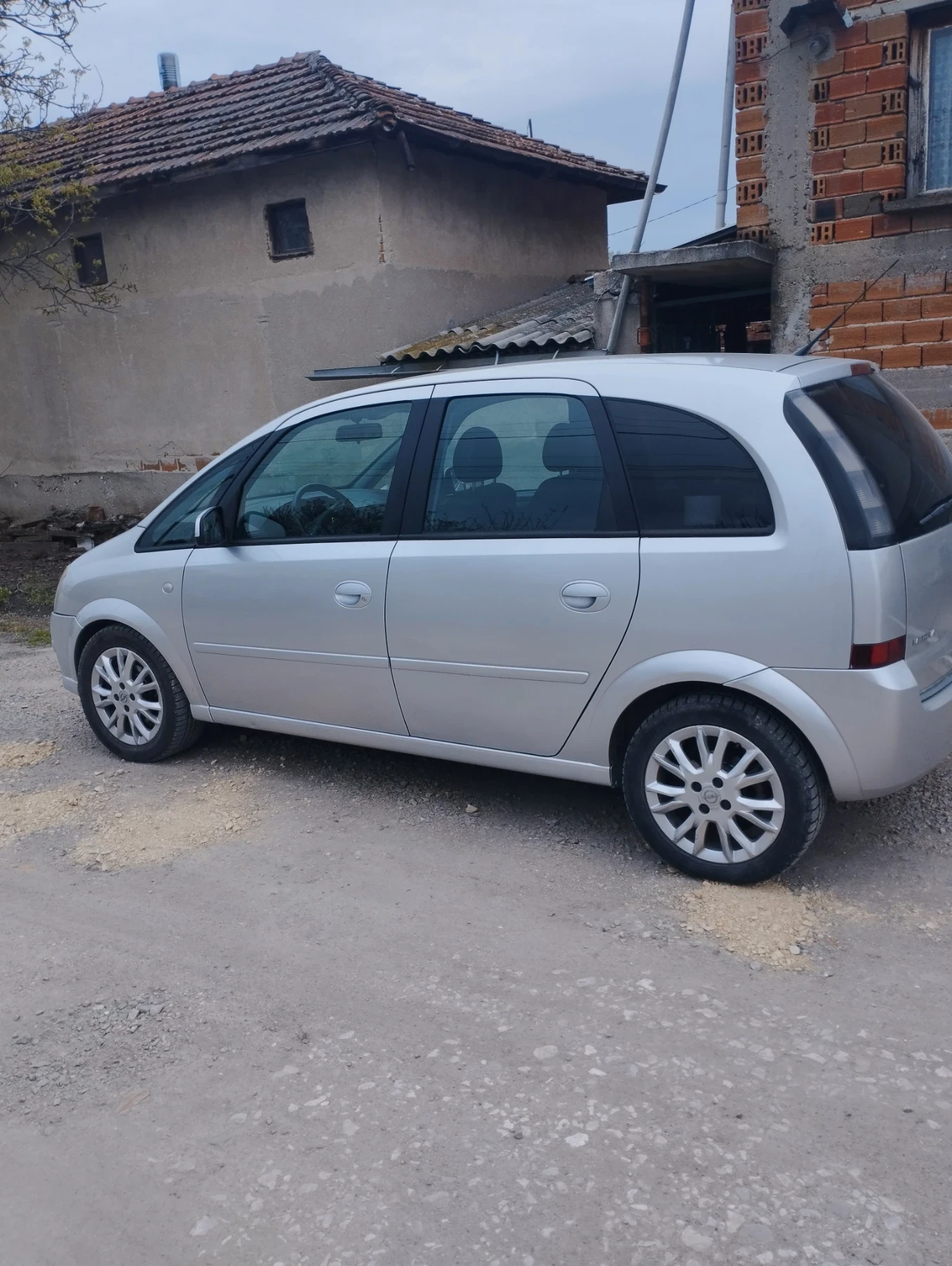 Opel Meriva 1.4 газ, снимка 13 - Автомобили и джипове - 53833525