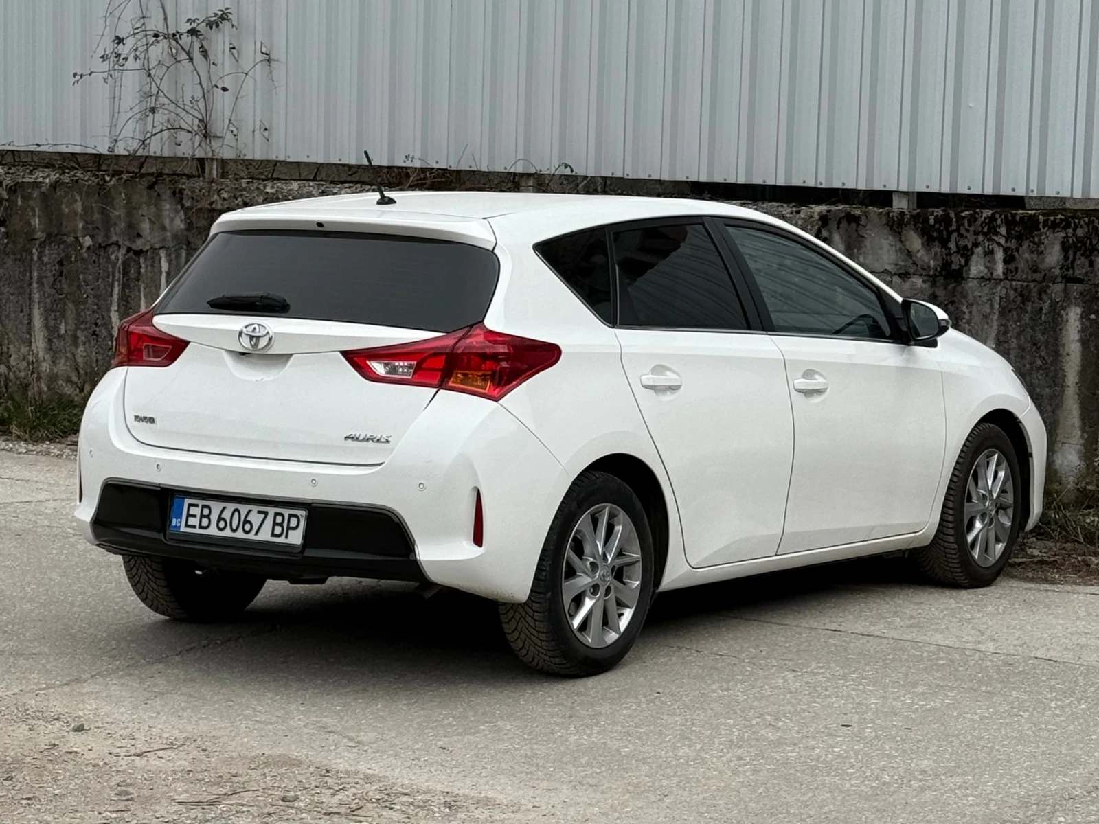 Toyota Auris 1.4 * D4D* 90HP* KEYLESS GO* ПОДГРЕВ* , снимка 4 - Автомобили и джипове - 53885374