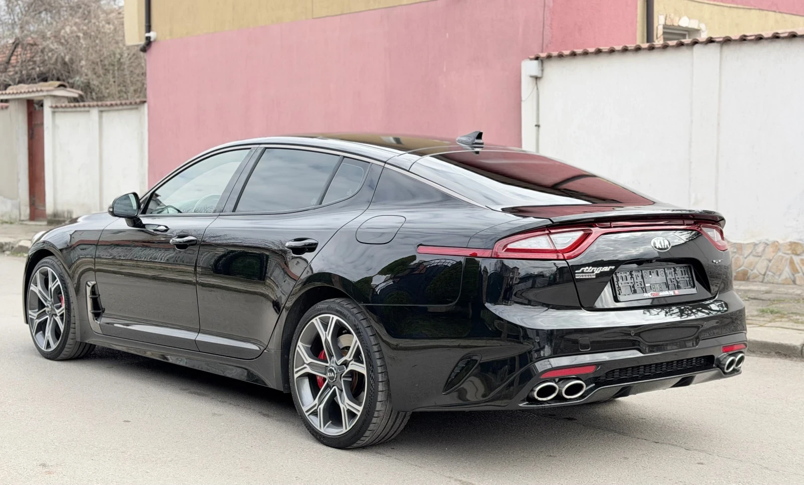 Kia Stinger 3.3 T-GDI GT AWD Внос Швейцария, снимка 4 - Автомобили и джипове - 53950020