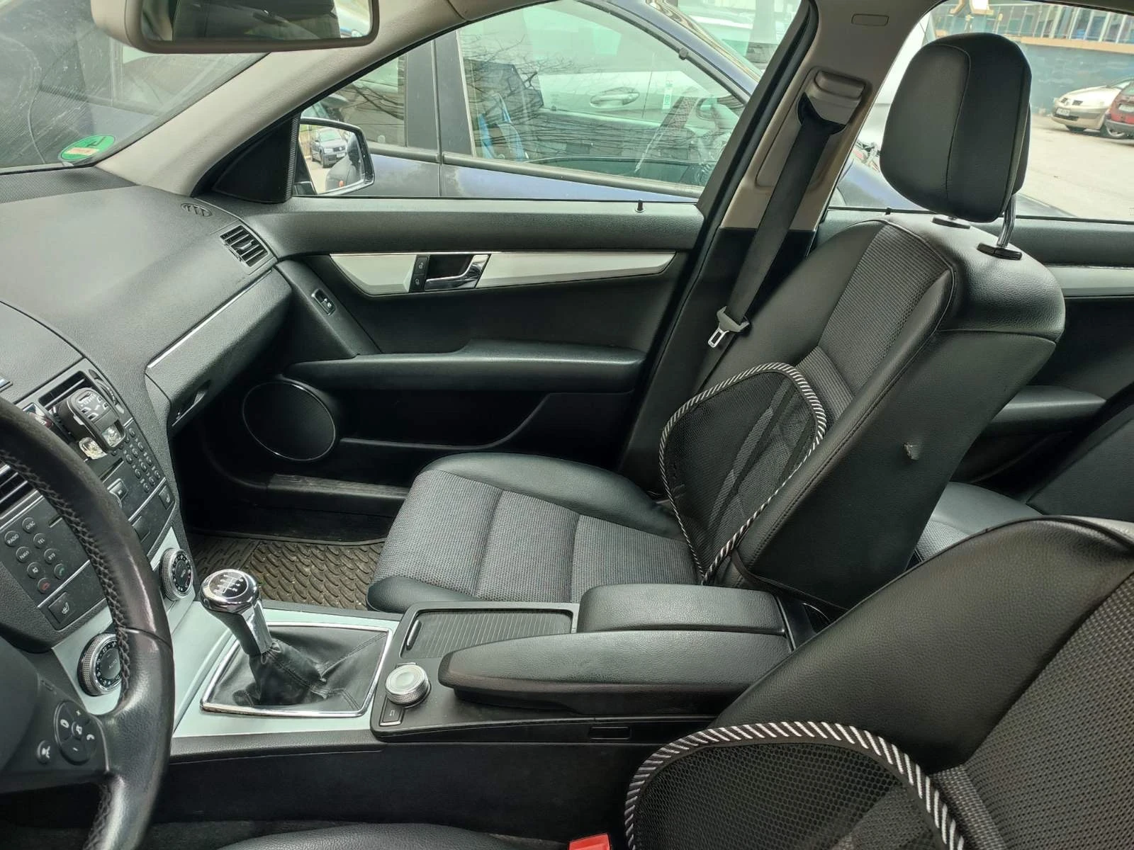 Mercedes-Benz C 200, снимка 9 - Автомобили и джипове - 54042758