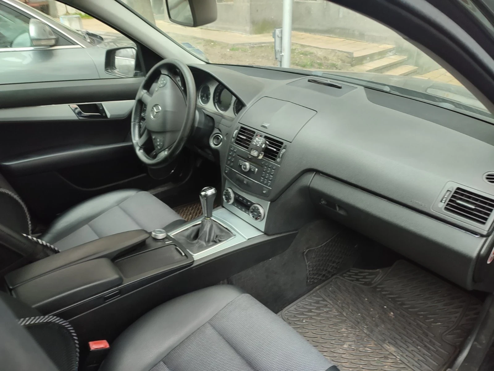 Mercedes-Benz C 200, снимка 7 - Автомобили и джипове - 54042758