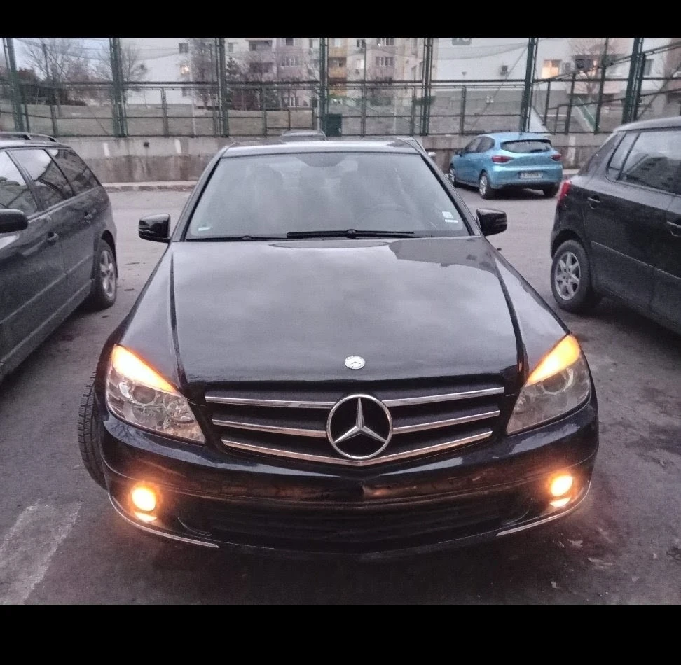 Mercedes-Benz C 200, снимка 2 - Автомобили и джипове - 54042758