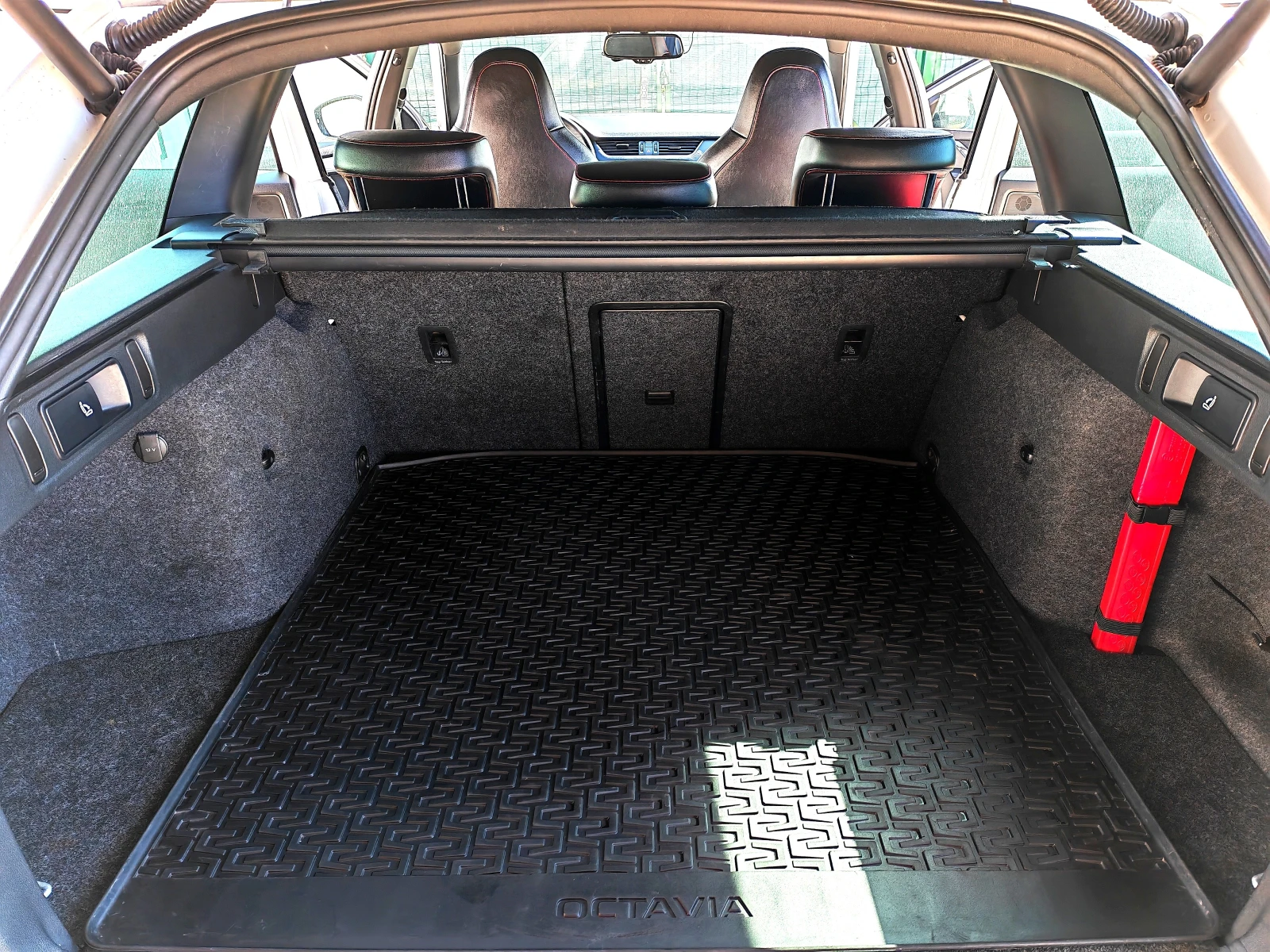 Skoda Octavia VRS, снимка 8 - Автомобили и джипове - 54104574