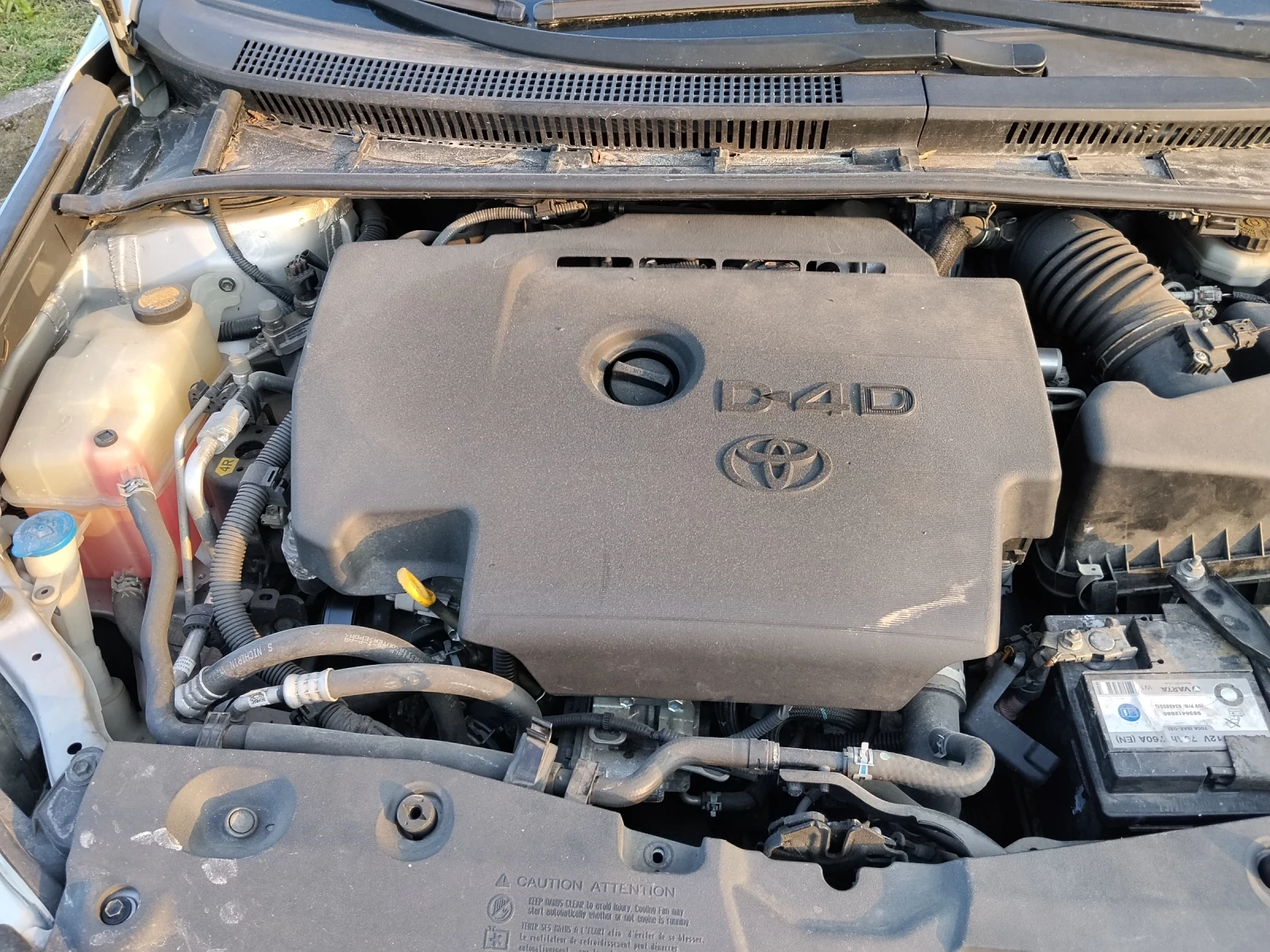 Toyota Avensis 2.0d4d 124hp.Нави.Панорама, снимка 10 - Автомобили и джипове - 54339368