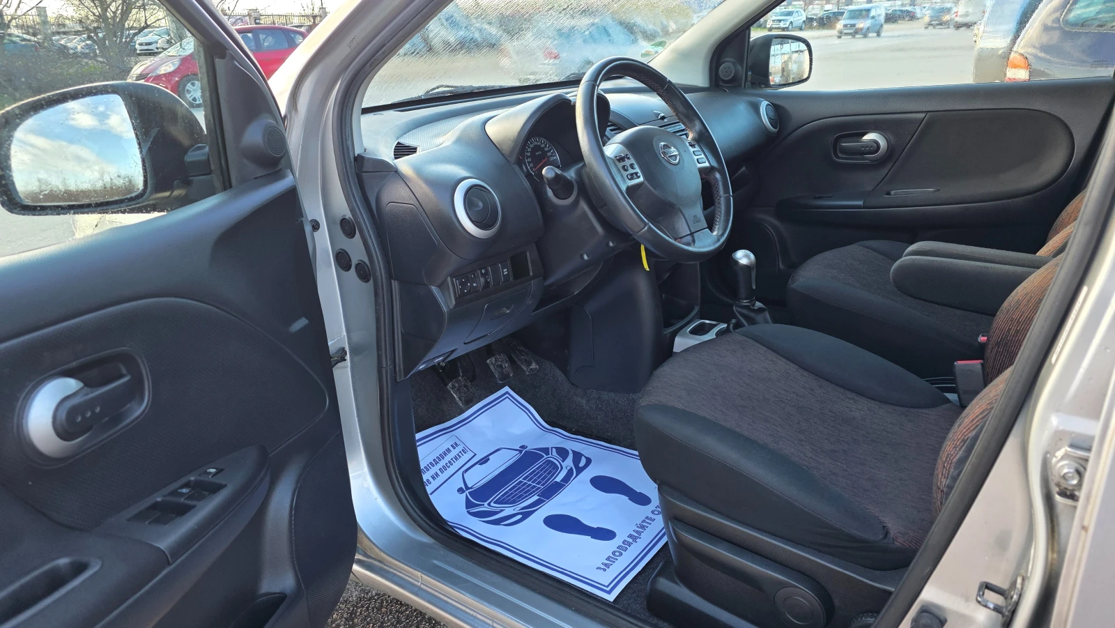 Nissan Note FACE LIFT/1.4i/88hp, снимка 6 - Автомобили и джипове - 54487538
