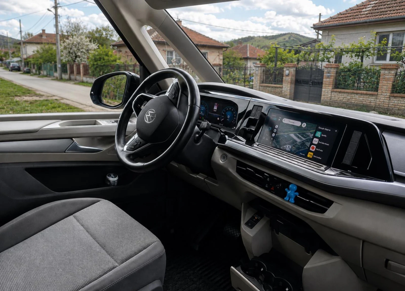 VW Multivan 2.0 TDI, снимка 9 - Автомобили и джипове - 54600511