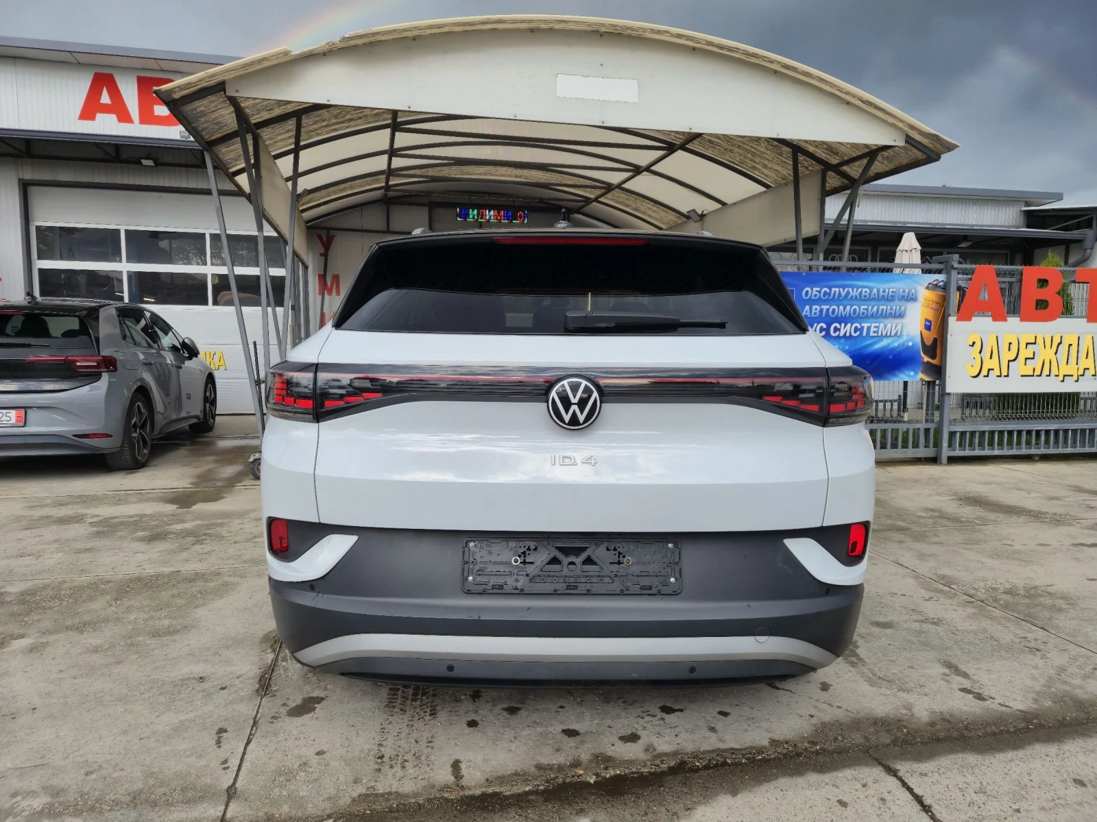 VW ID.4 82 Kw/h PRO, SOH 93, 3% Матрикс, Масаж, Дистроник, снимка 5 - Автомобили и джипове - 54634870