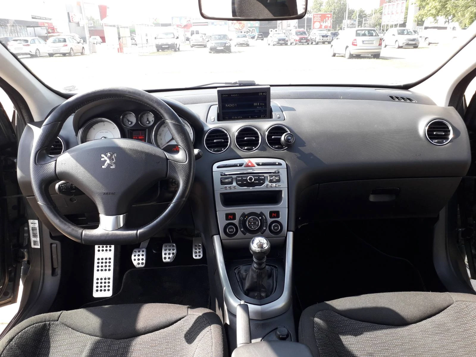 Peugeot 308 SW e-HDi 1.6, снимка 9 - Автомобили и джипове - 55100614