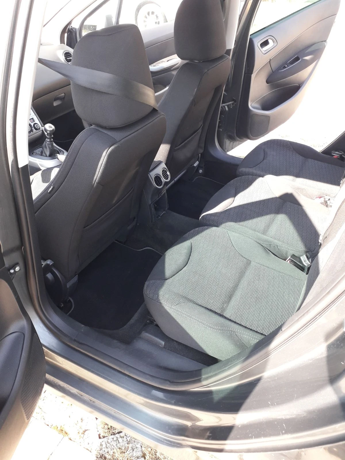 Peugeot 308 SW e-HDi 1.6, снимка 7 - Автомобили и джипове - 55100614