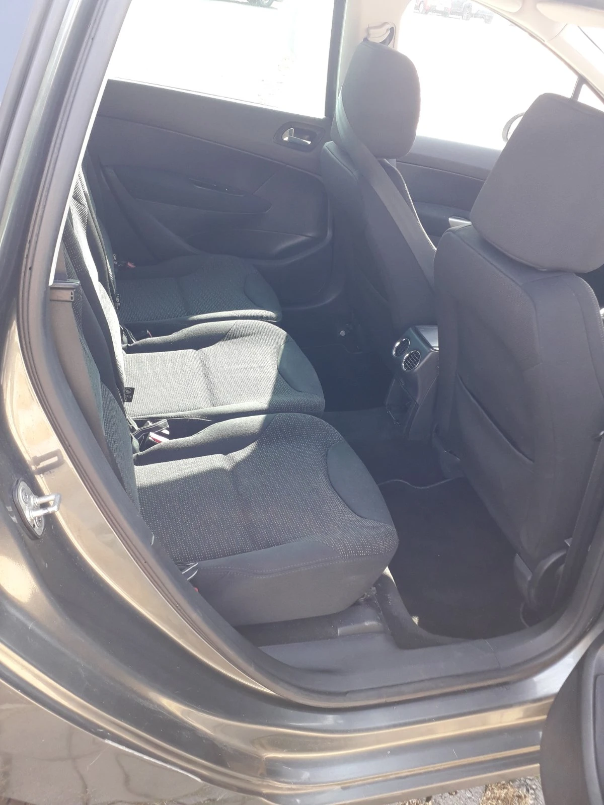 Peugeot 308 SW e-HDi 1.6, снимка 6 - Автомобили и джипове - 55100614