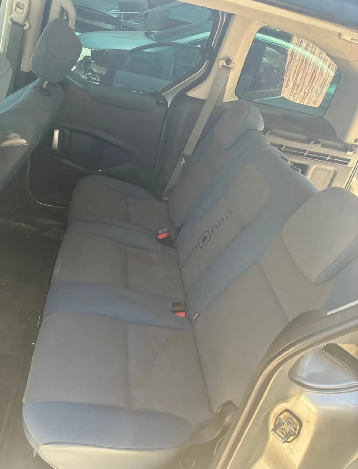 Citroen Berlingo 1.6HDI 90кс, снимка 7 - Автомобили и джипове - 55493010