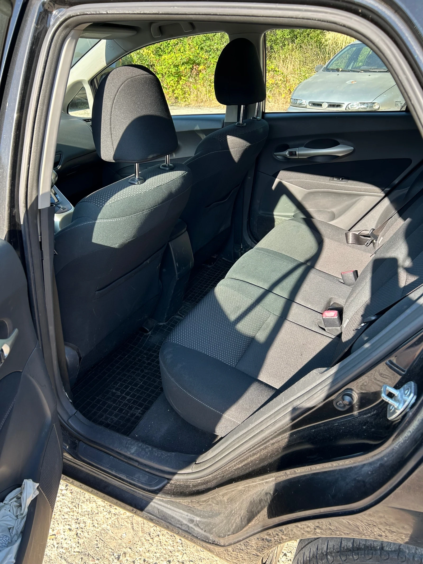 Toyota Auris 1, 6 automatic, снимка 5 - Автомобили и джипове - 55570152