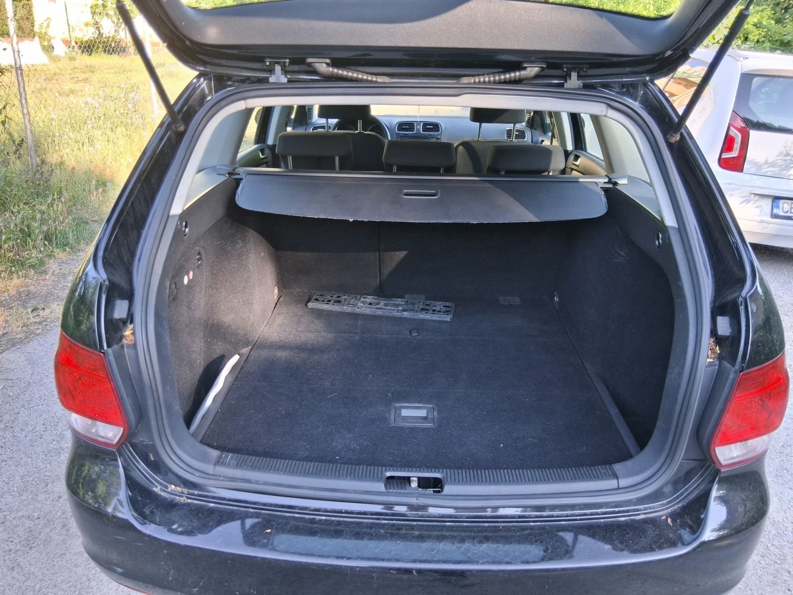 VW Golf Variant 1.6тди 105коня Германия , снимка 8 - Автомобили и джипове - 55683174
