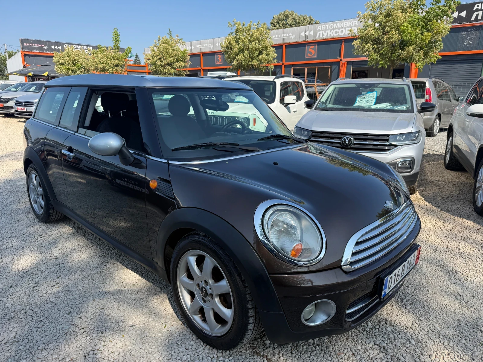 Mini Clubman 1.6 Дизел, снимка 2 - Автомобили и джипове - 55810991