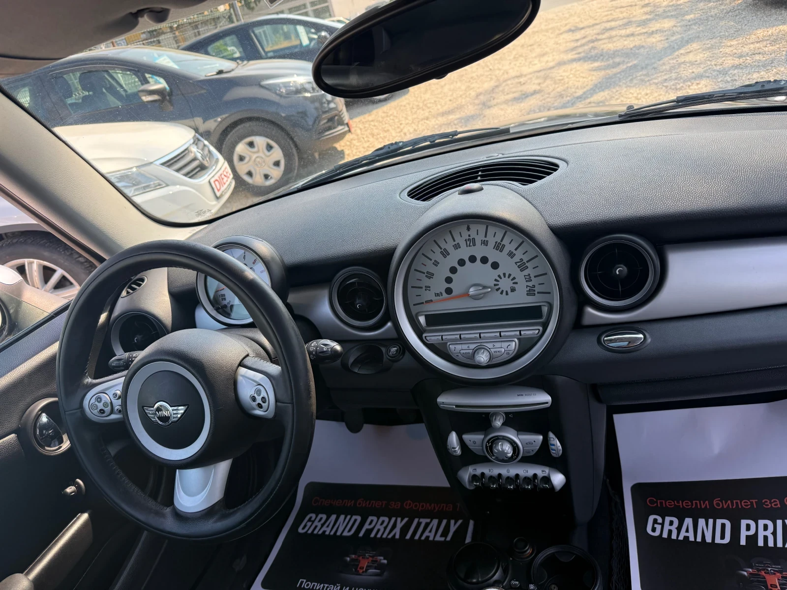Mini Clubman 1.6 Дизел, снимка 10 - Автомобили и джипове - 55810991