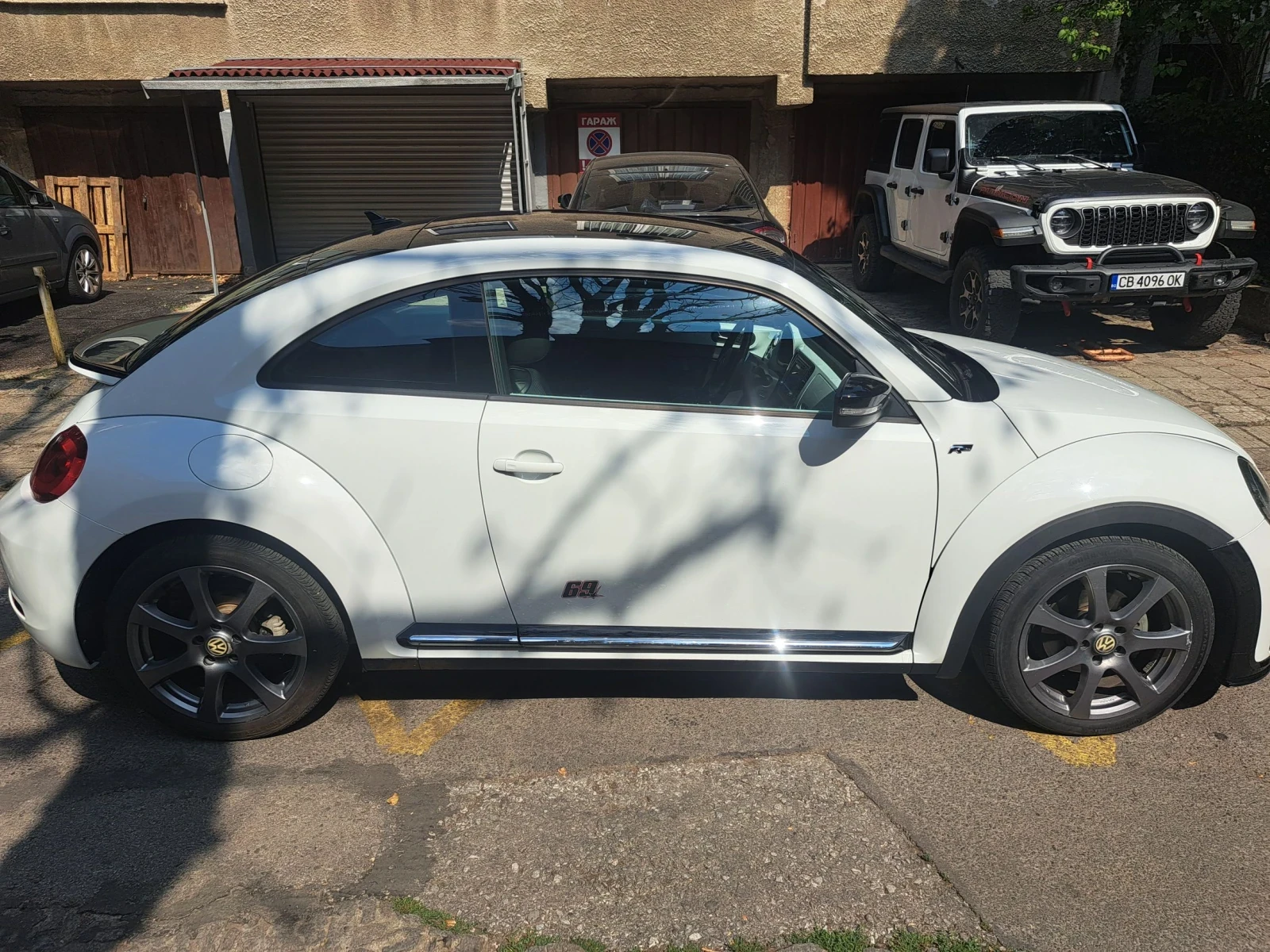 VW Beetle 1.8 turbo Автоматик, снимка 5 - Автомобили и джипове - 55823112
