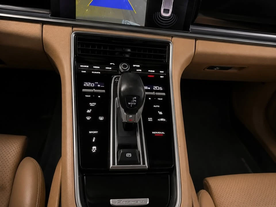 Porsche Panamera 4 AWD* CARFAX* ПАНОРАМА* АВТОФИНАНСИРАНЕ* , снимка 10 - Автомобили и джипове - 55898731