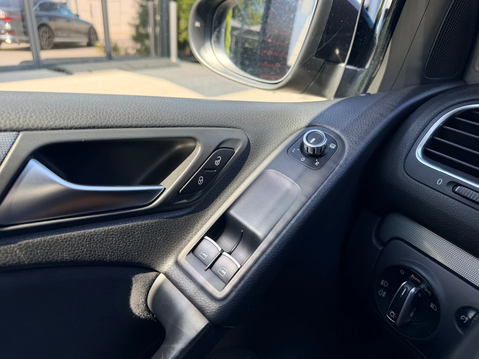 VW Golf 6 2.0TDI 4Motion Style Common Rail CarPlay Camera, снимка 13 - Автомобили и джипове - 55988107