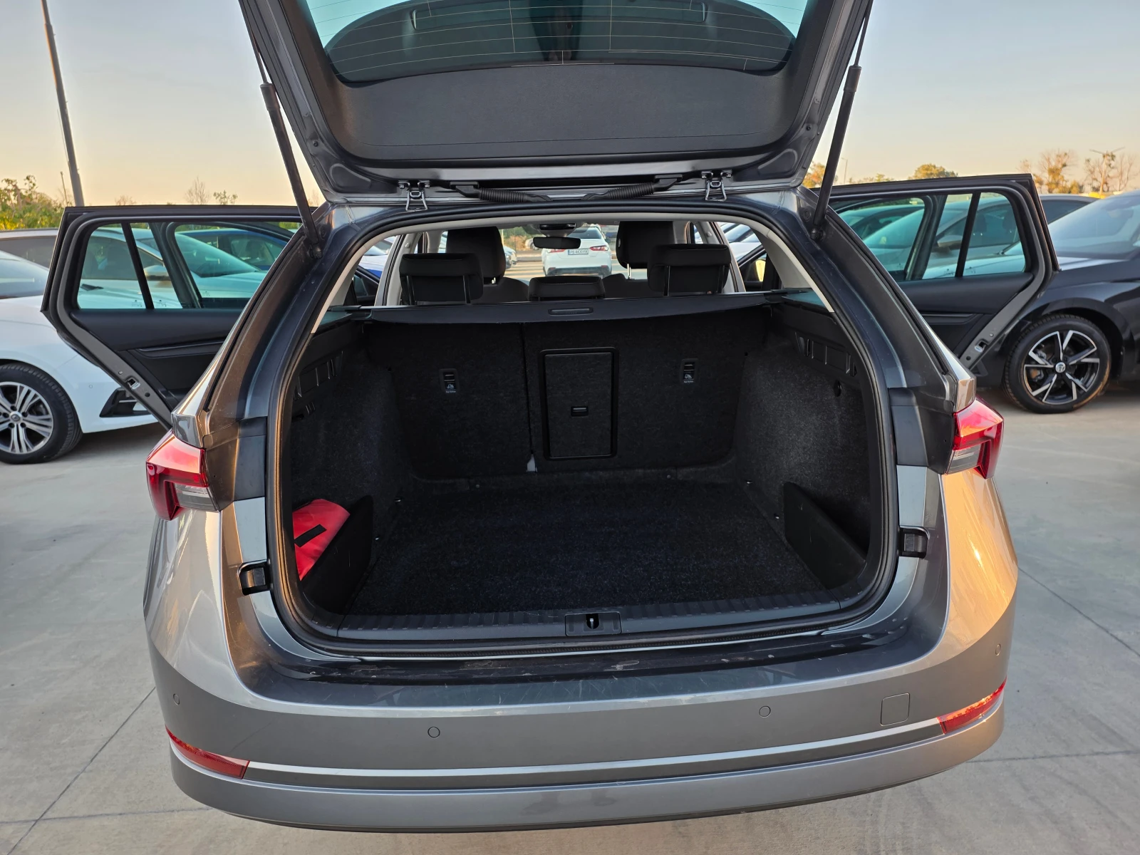 Skoda Octavia � �������� 2.0 TDI-�/�-150�� | Mobile.bg � ����������� 11