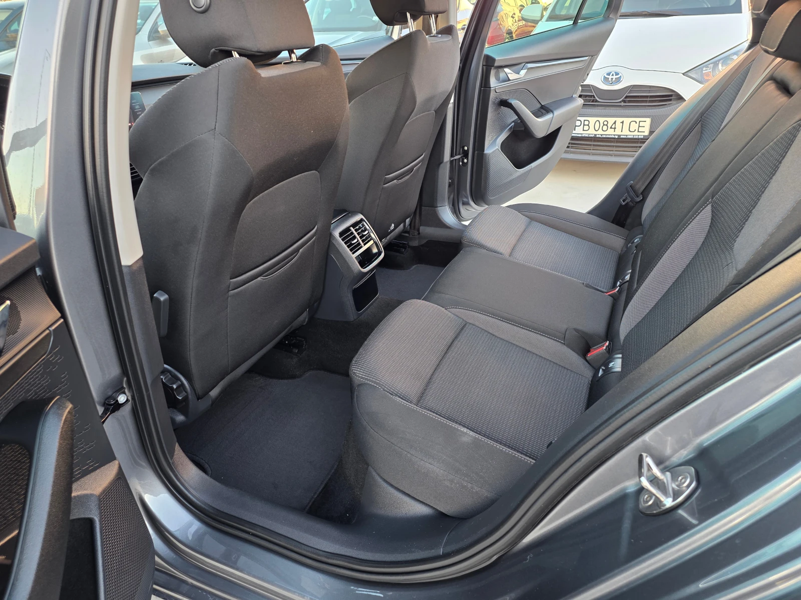 Skoda Octavia � �������� 2.0 TDI-�/�-150�� | Mobile.bg � ����������� 12