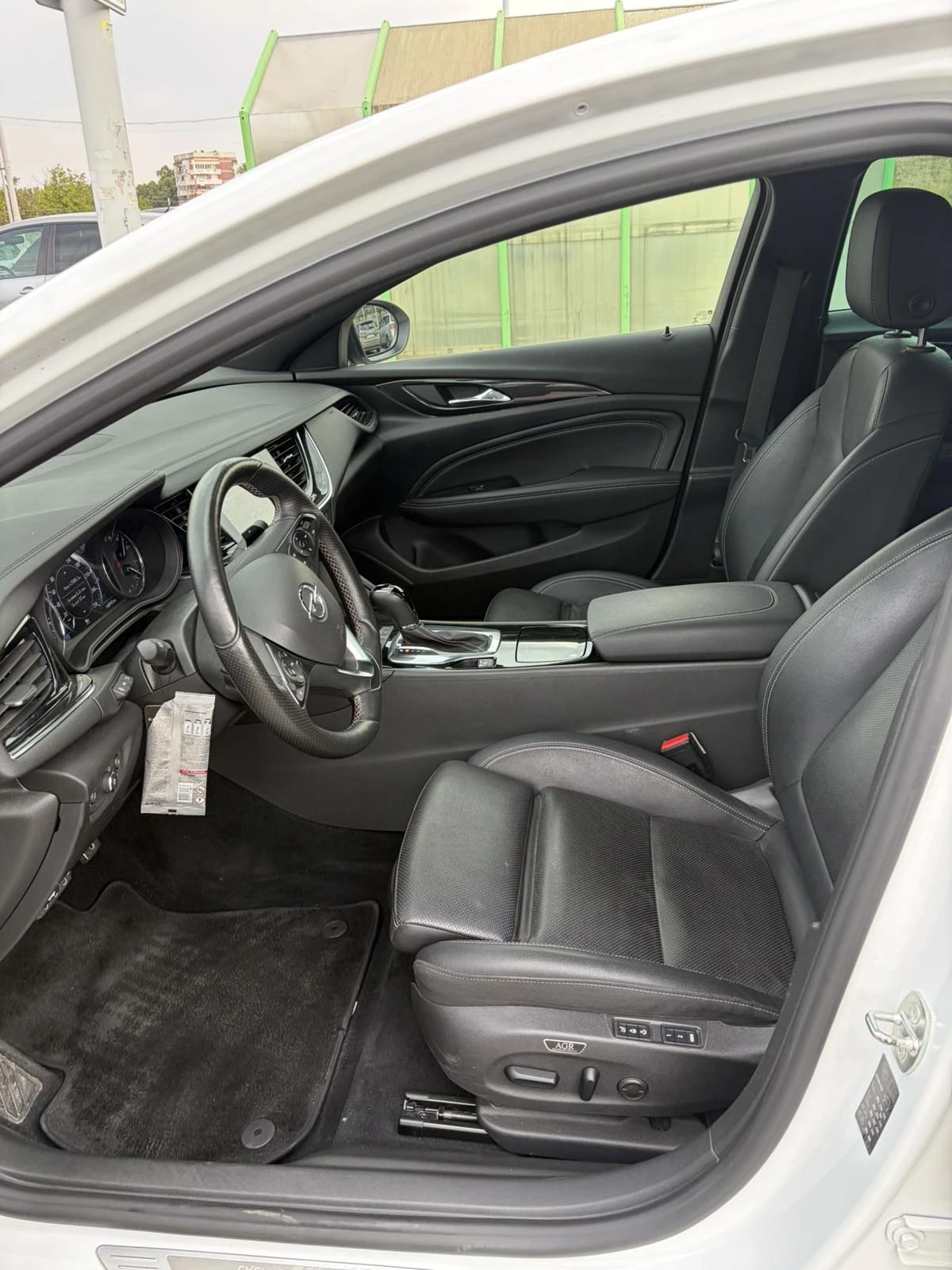 Opel Insignia SPORTS TURIER B OPC line, снимка 8 - Автомобили и джипове - 56041038